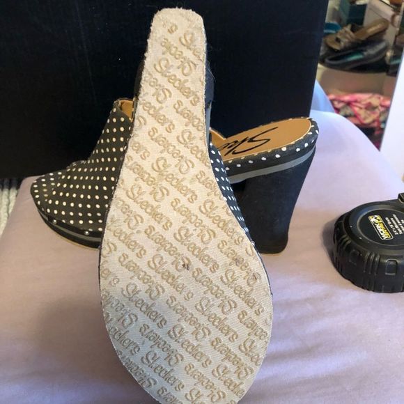 Sketchers open toe sliders - Picture 5 of 8